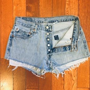 Levi’s 501 Distressed Jean Short Wedgie High Rise